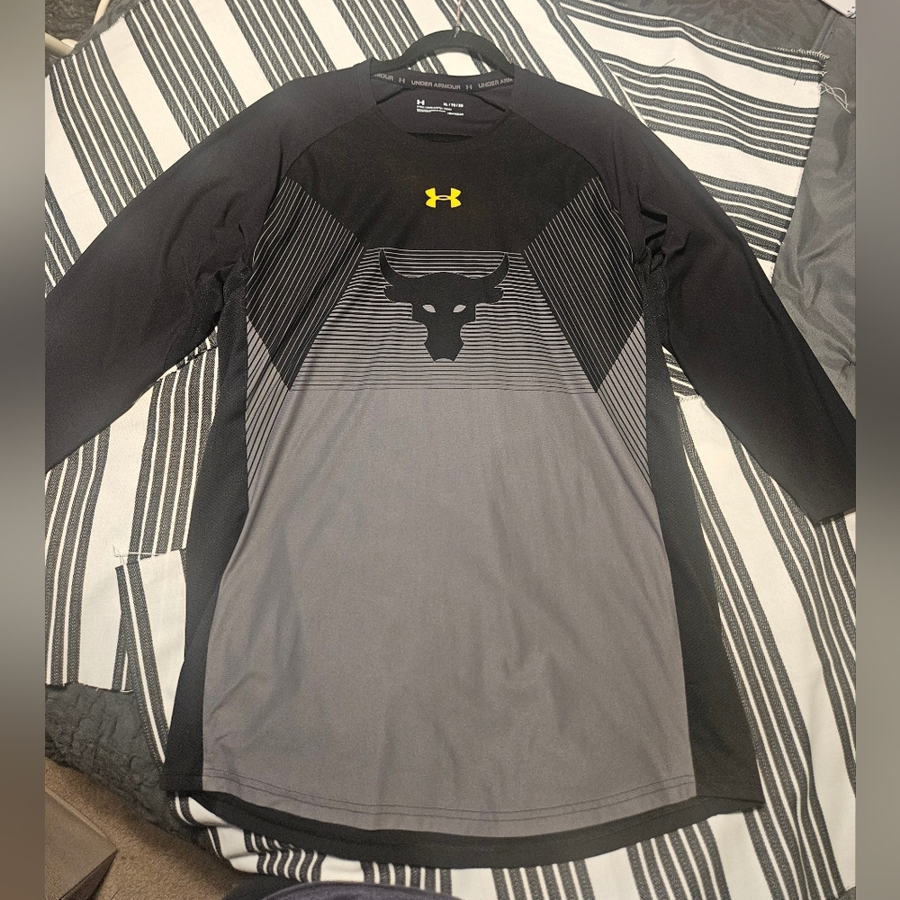 Mens Long Sleeve Under Armor Shirt
